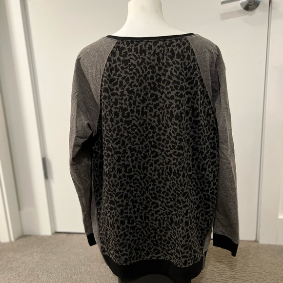 Sanctuary Leopard Print Zipper Detail Sweater Size Medium - Picture 7 of 13